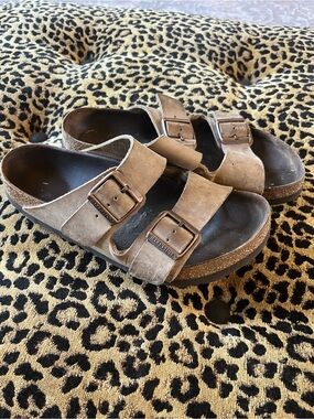 Birkenstock Arizona Taupe Brown Suede Leather Sandals SZ 39(8)